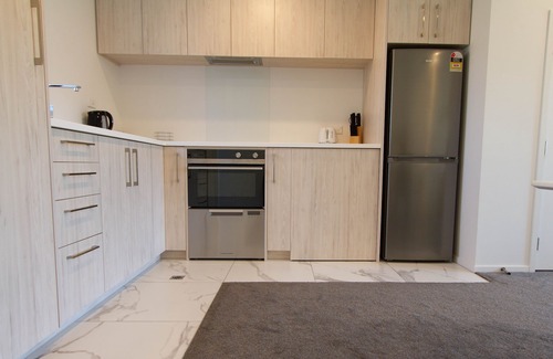 Riccarton House | Best Location in Christchurch - Close to mall, shopping and Parks