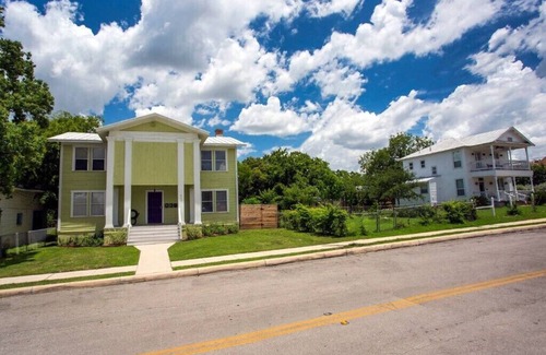 Near East Side Apartment | Best location in historic Dignowity Hill, Downtown