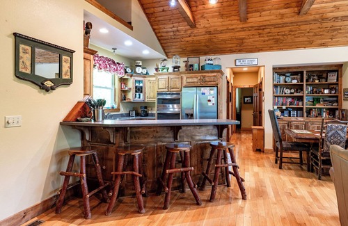 Topton Cabin | BEST LOCATION ON THE LAKE. STUNNING VIEWS FROM EVERY ROOM; RIGHT ON THE WATER.