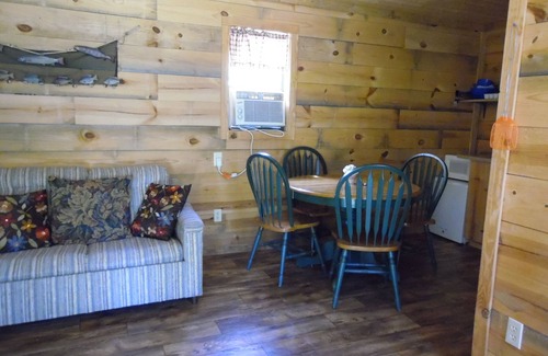 Murfreesboro Cabin | Best Location! The Keeper's Cabin. We are pet friendly!
