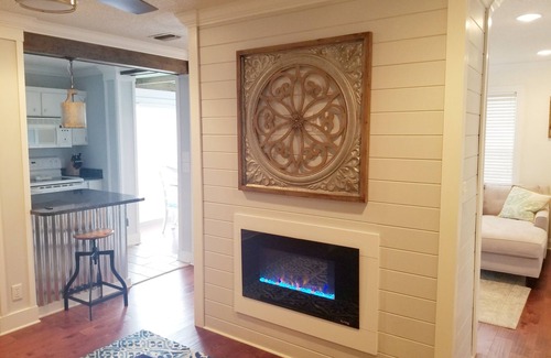 Saint Simons Heights Condo | Best Location Peaceful Luxurious 1 bdrm/1 Bath Gated Condo, Pool, Fitness, Wifi