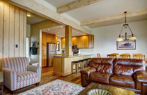 Steamboat Springs House | Best Location! True Ski In/Out TH w/Slope Views-Private HotTub-Ski/Town Shuttle-Fireplace-W/D inUnit