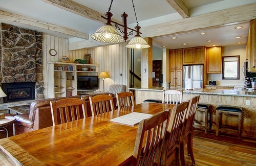 Steamboat Springs House | Best Location! True Ski In/Out TH w/Slope Views-Private HotTub-Ski/Town Shuttle-Fireplace-W/D inUnit