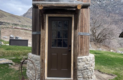 Provo Cabin | Best Mountain View in Utah. Rustic ranch setting.
