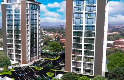 San Pedro Sula Condo | Best neighborhood. Luxury condo. 3 Beds. 10 Floor. AC throughout. WiFi. Laundry.