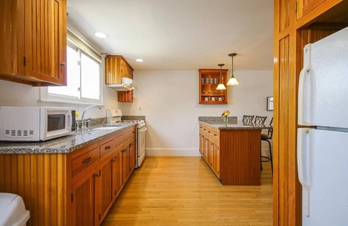 Munjoy Hill Apartment | Best Ocean View In Portland!