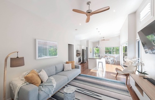 Murrays Beach House | Best of both worlds, Lake and beaches in beautiful Murrays Beach (Pet-Friendly)