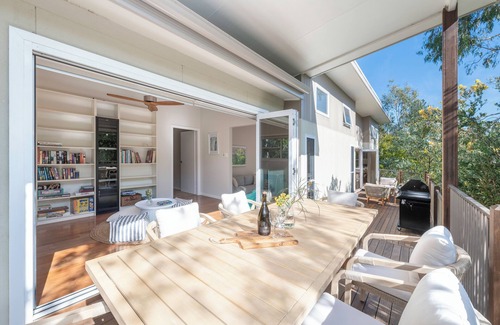 Murrays Beach House | Best of both worlds, Lake and beaches in beautiful Murrays Beach (Pet-Friendly)