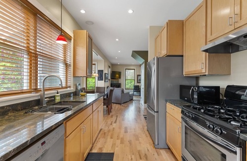 Bozeman House | Best of Downtown Bozeman! 2 VRBO's on This Property (See Listing #643946)