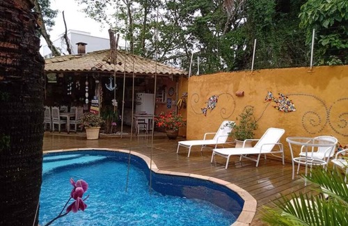 Centro Comercial House | Best option in Ilhabela. Beautiful house, close to restaurants and shopping.
