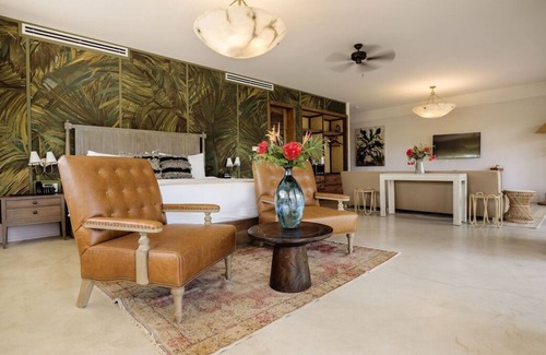 Plantation House | Best Place to Stay in Belize! Explore Monkey River, Nim Li Punit, Lubaantun