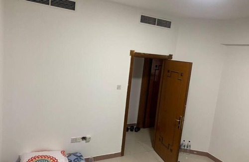 Al Majaz Apartment | best place in Sharjah Corniche, single room in family apartment