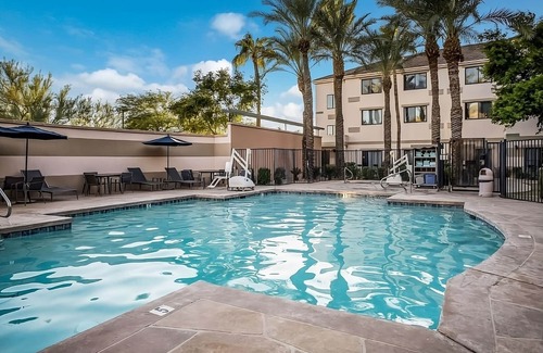 Chandler Apartment | Best Place to Unwind! Pool View Unit, Pets Allowed! Short Drive to Apache Trail