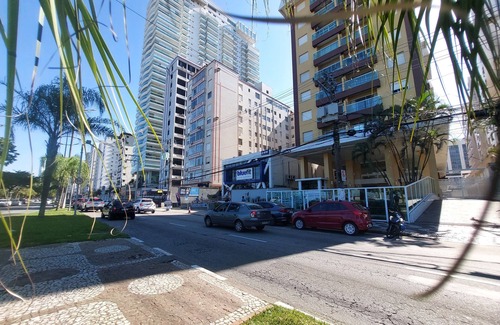 Gonzaga Apartment | Best point of the Gonzaga, building facing the sea, private garage, 3 malls .
