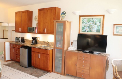 Kailua House | Best Price and Location on Beautiful Kailua Beach!