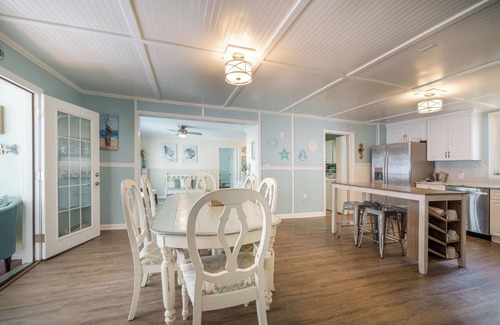 Geneva House | Best Value on Seneca Lake! RARE Level Lakefront on the Wine Trail!