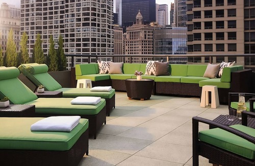 Downtown Chicago Hotel | Best Value, Quality Stay! Pet-Friendly Property, Close to Water Tower Chicago!