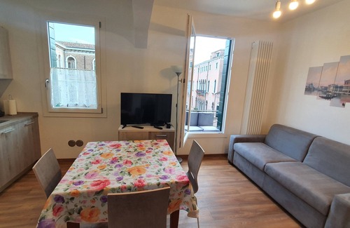 Cannaregio Apartment | BEST VIEW AND SUNNY Cà DEL SOL IT027042C2W4RXWZRV
