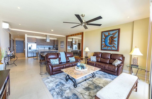 Colonia El Progreso Condo | Best view in Cabo, modern Condo with great amenities