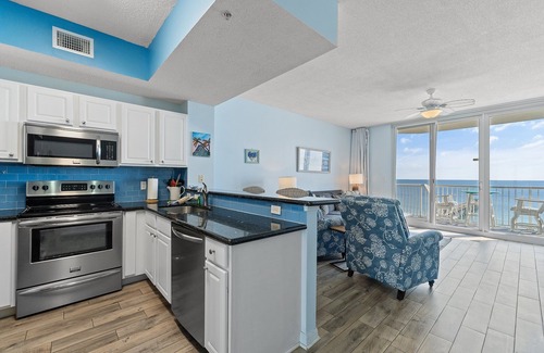Navarre Beach Condo | Best view on the Gulf! Heated pool and beach gear included! Book today!