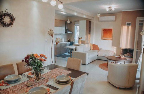 Agios Pavlos Condo | Best Views in Old Town (Ano Poli)