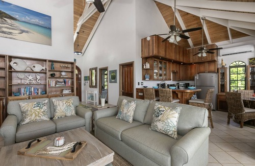 Estate Chocolate Hole and Great Cruz Bay Villa | Best Views of Chocolate Hole - 5 mins from Cruz Bay - Solar with battery backup