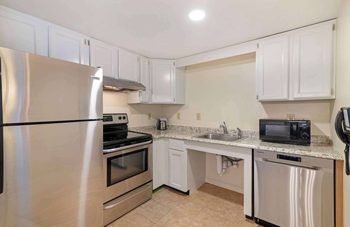 East Haven  Rutland County Hotel | Best Western Inn & Suites Rutland-Killington