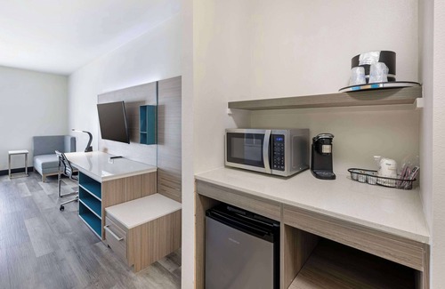 Carlsbad Hotel | Best Western Plus Executive Residency Carlsbad Hotel