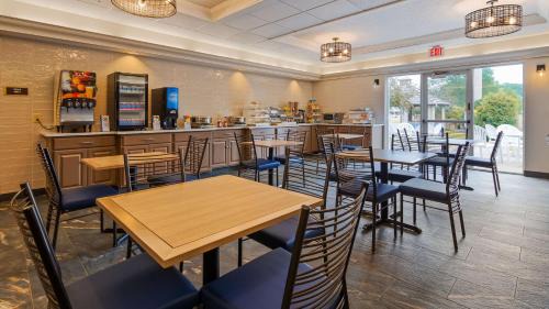 Hudson Hotel | Best Western Plus Hudson I-94