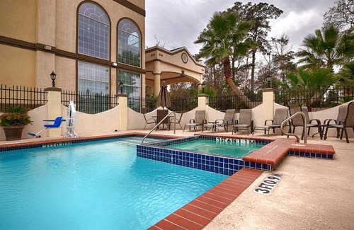 New Caney Hotel | Best Western Plus New Caney Inn & Suites