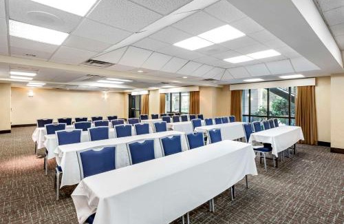 Carterville Hotel | Best Western Plus Provo University Inn