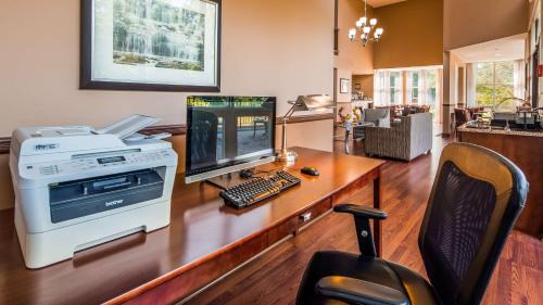 Red Oaks Mill Hotel | Best Western Plus The Inn & Suites at the Falls