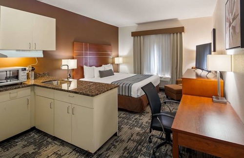 Wa Keeney Hotel | Best Western Plus Wakeeney Inn & Suites