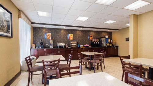 West Springfield Hotel | Best Western Springfield West Inn