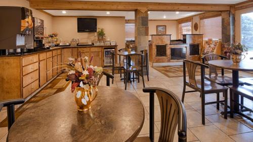 Wheatland Hotel | Best Western Torchlite