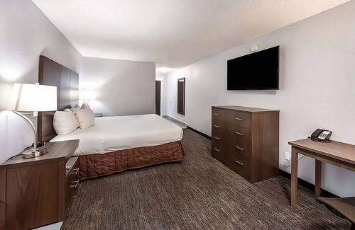 Grants Pass Hotel | Better Choice For Your Vacation! Accessible Location and Spacious Unit Awaits