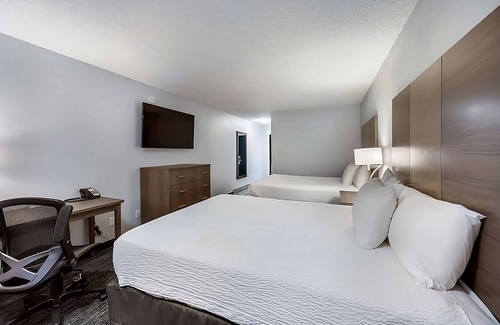 Grants Pass Hotel | Better Choice For Your Vacation! 2 Comfortable Units. Near GP Shopping Center!