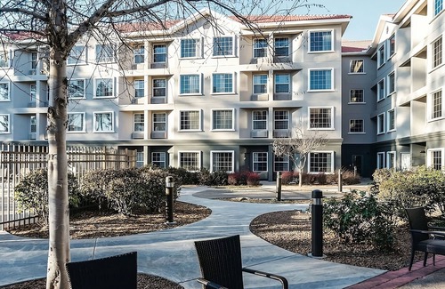 Woodlands Village House | Better Choice for your Vacation! 2 Pet-Friendly Units, Pool, Free Parking