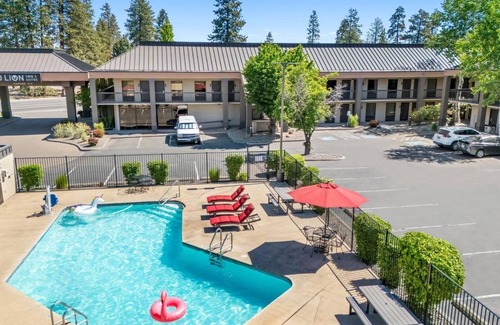 Orchard District Hotel | Better Choice For Your Vacation! Family-friendly Unit! Near Old Mill District!