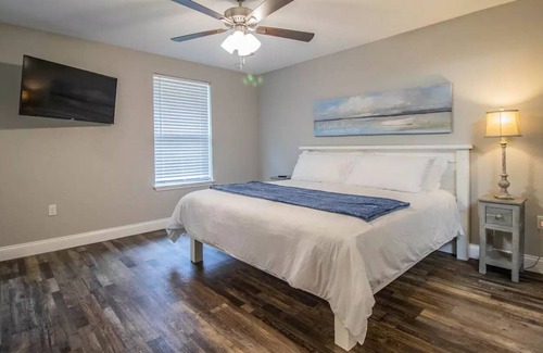 Bartow House | Better inn Bartow - King Bed