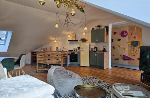 Altusried Apartment | BETTER l boho apartment l Kletterwand