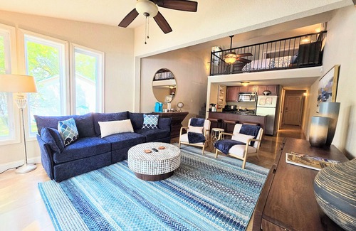 Mid America Condo | Better to WAKE at the LAKE