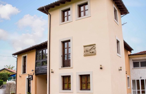 Obaya House | Between Lastres and Ribadesella, Colunga in front of the sea.