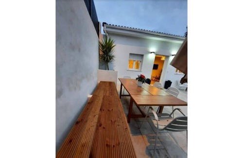 Aviles House | BETWEEN THE RURAL AND THE URBAN