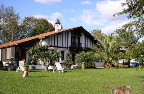 Hasparren Villa | Between the sea and the mountains