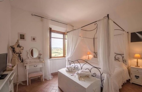 Magliano in Toscana Bed & Breakfast | Between the sea of Argentario, the thermal baths of Saturnia and the park of Maremma