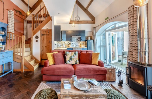 Llanfihangel Tal-y-llyn House | Beudy'r Gamlas - Two Bedroom House, Sleeps 4