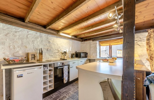 Pentrefelin House | Beudy - Two Bedroom House, Sleeps 4