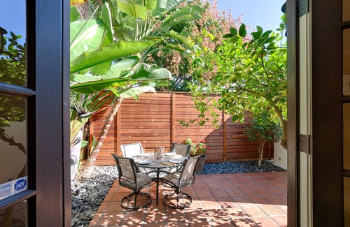 Fairfax District House | Beverly Grove Garden Suite