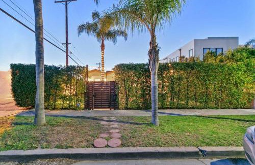 Beverly Grove Villa | Beverly Grove Spanish Oasis with Pool and detached Guest House
